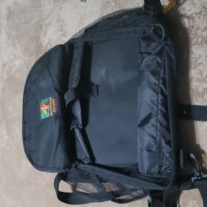 OUTWARD HOUND Car Seat